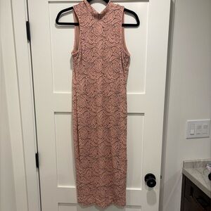 Dress the Population Sleeveless Lace Midi Dress in Dusty Rose